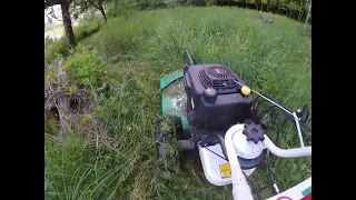 Orec SH 61 H : passage dans l'herbe haute, humide, en pente et sur un plateau