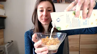 ASMR Eating Crunchy Cornflakes Cereal | Eating and Swallowing Sounds | Some Whispering