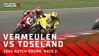 INCREDIBLE LAST LAP BATTLE: Vermeulen 🆚 Toseland at Assen ⚔️ | 2004 #DutchWorldSBK 🇳🇱