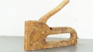 Extremely rusty Tapper Stapler Restoration!