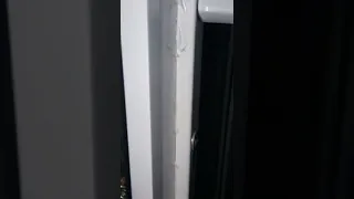Открытие пластиковой двери без повреждения