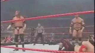 RAW 10/12/07 Evolution (HHH,Batista,Flair) vs Randy Orton & Edge & Umaga