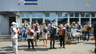 Зразковий ансамбль гармоністів поповнив скарбницю благодійних внесків міської ради на підтримку ЗСУ