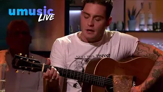 Douwe Bob - The Shape I'm In (Acoustic) | Live bij Pauw (2018)