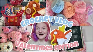 CROCHET W/ ME VLOG💌💐💞| packing orders, new products & making valentines ✨ |