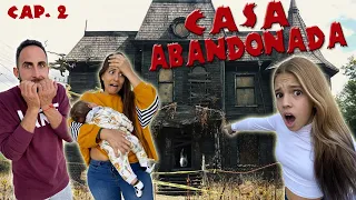 VOY A LA CASA ABANDONADA CON MI FAMILIA Y DESCUBRÍMOS ALGO TERRORÍFICO / El mundo de Indy