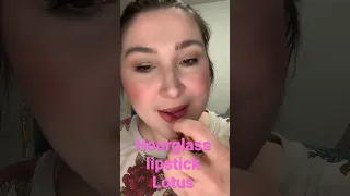 Hourglass lipstick Lotus Swatch