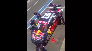 Pit stop equipe red bull stock car emocionante.