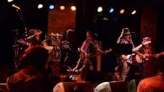 Neil Young Tribute  /  Powderfinger
