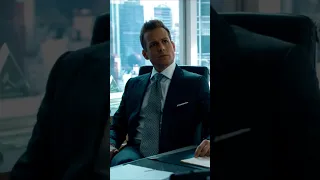 Он осужденный преступник и не сможет «творить добро на всей земле» | #suits #сериал #харви #shorts