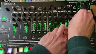 Roland TR-8 meets Airwindows Mackity