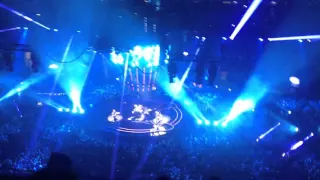 Muse - Plug in Baby. Drones tour @ London's O2 (14.4.16)