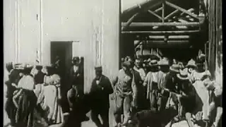 "Workers Leaving the Lumière Factory in Lyon" (Lumière Brothers, France, 1895)