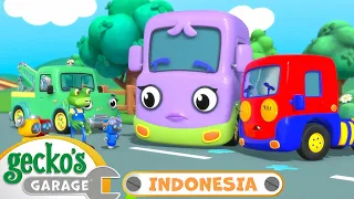 Truk Bayi Kehilangan Bonekanya | +lebih banyak lagi Truk Untuk Anak-Anak | Garasi Gecko