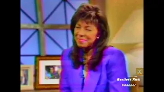 Natalie Cole 1992 Interview Joan Rivers Show & Sings "Grown Up Christmas List" (David Foster song)