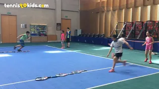 Warm up tennis game for kids - Racquet worm