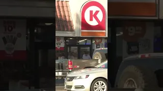 Man sets another on fire 🔥 victim runs inside circle k ingulfed in flames head to toe phx, az