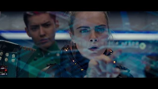 Valerian and The City of A Thousand Planets Official Clip "Wall"