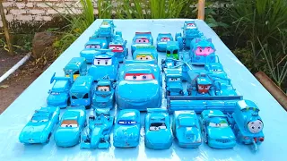 Clean up muddy minicar falling into the water & a convoys disney cars! Play in the garden #38