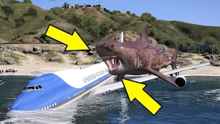 Megalodon Shark Attacks Boeing 747 During Emergency Landing | GTA 5