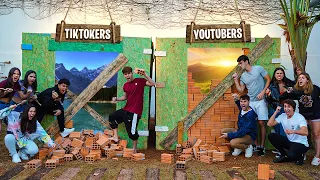 PRESOS DENTRO DE 100 CAMADAS DE TIJOLOS!! ( YOUTUBERS VS TIKTOKERS ) [ REZENDE EVIL ]