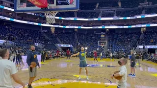 KLAY THOMPSON ENDS HIS PRE-GAME ROUTINE WITH A DUNK