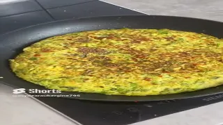 Light And Fluffy Stovetop Frittata With Courgettes, Herbs And Garlic. #shorts