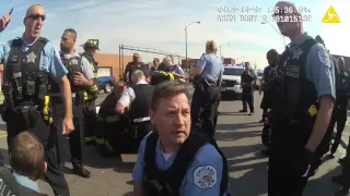 Bodycam footage Shows Man Allegedly High on PCP Being Handcuffed by Chicago Police Officer