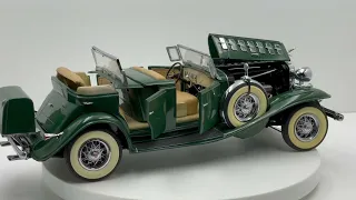 The Danbury Mint 1932 Cadillac V-16 Sport Phaeton 1/24th scale