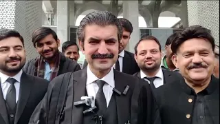 Imran Khan's Lawyer Sher Afzal Marwat Media Talk outside IHC