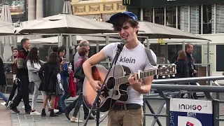 Daniel Balavoine, Mon fils Ma bataille - Busking in the streets of Lille, France