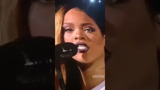 Rihanna - Love The Way You Lie (Part2) (Live Anti World Tour)