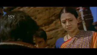 ಈ ಬಾಬ್ಜಿ ಚುಟುಕಿ ಹೊಡೆದ್ರೆ, ಗಂಡನ ಬಿಟ್ಟು ಇಲ್ಲಿ ಬಂದು ಕುತ್ಕೋತಾರೆ | Kiccha Sudeep | Kannada Best Scene