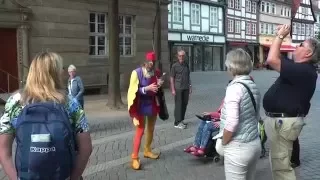 Stadtführung mit dem Rattenfänger - Guided Tour with the Pied Piper