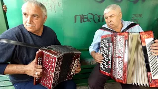 Владимир Барышников , Владимир Скуридин.