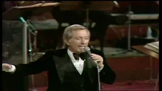 Andy Williams - "West Side Story" medley (live 1978)
