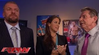 Stephanie McMahon suggests Daniel Bryan undergo a makeover: Raw, July 29, 2013