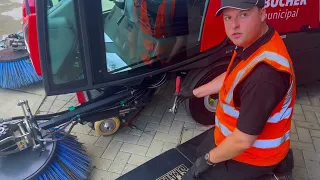 How to adjust the Suction Box on a C202 Road Sweeper