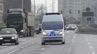 Private 'FRENCH' ambulance responding with lights and sirens in Poland