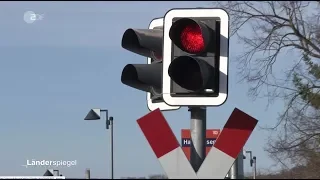 Rätsel um Bahnschranke - Hammer der Woche vom 07.04.2018 | ZDF