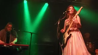 HANNAH WICKLUND - AT THE LIVE ROOMS, CHESTER UK 24-05-2024, STRAWBERRY MOON (closing number)