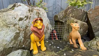 Lion King toys Scar traps Simba and Nala in the cave of doom.