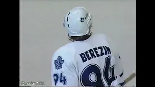 Sergei Berezin scores vs Flyers from Korolev's dish (19 nov 1997)