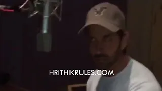 Hrithik Roshan dubbing for Kaabil (behind the scenes) #HrithikRoshan #Kaabil #bollywood