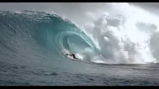 Stunning slow motion surf footage with Ian Walsh