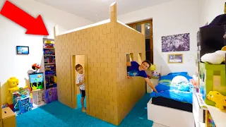 ON CONSTRUIT UN BOX FORT GÉANT ! (Château en Carton dans ma Chambre)