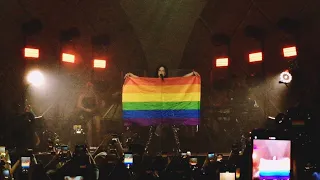 Halsey - Strangers (Live at Cine Joia)