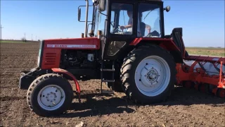 Belarus 820 & Kuhn Planter 3TS seeding soybean 2017