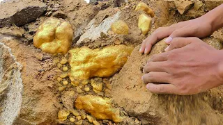 wow Digging for Treasure worth millions from Huge Nuggets of Gold, gold panning, Mining Exciting.