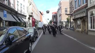 Marinierskapel der Koninklijke Marine en Tamboers & Pijpers van het Korps Mariniers. Geloofsbrieven